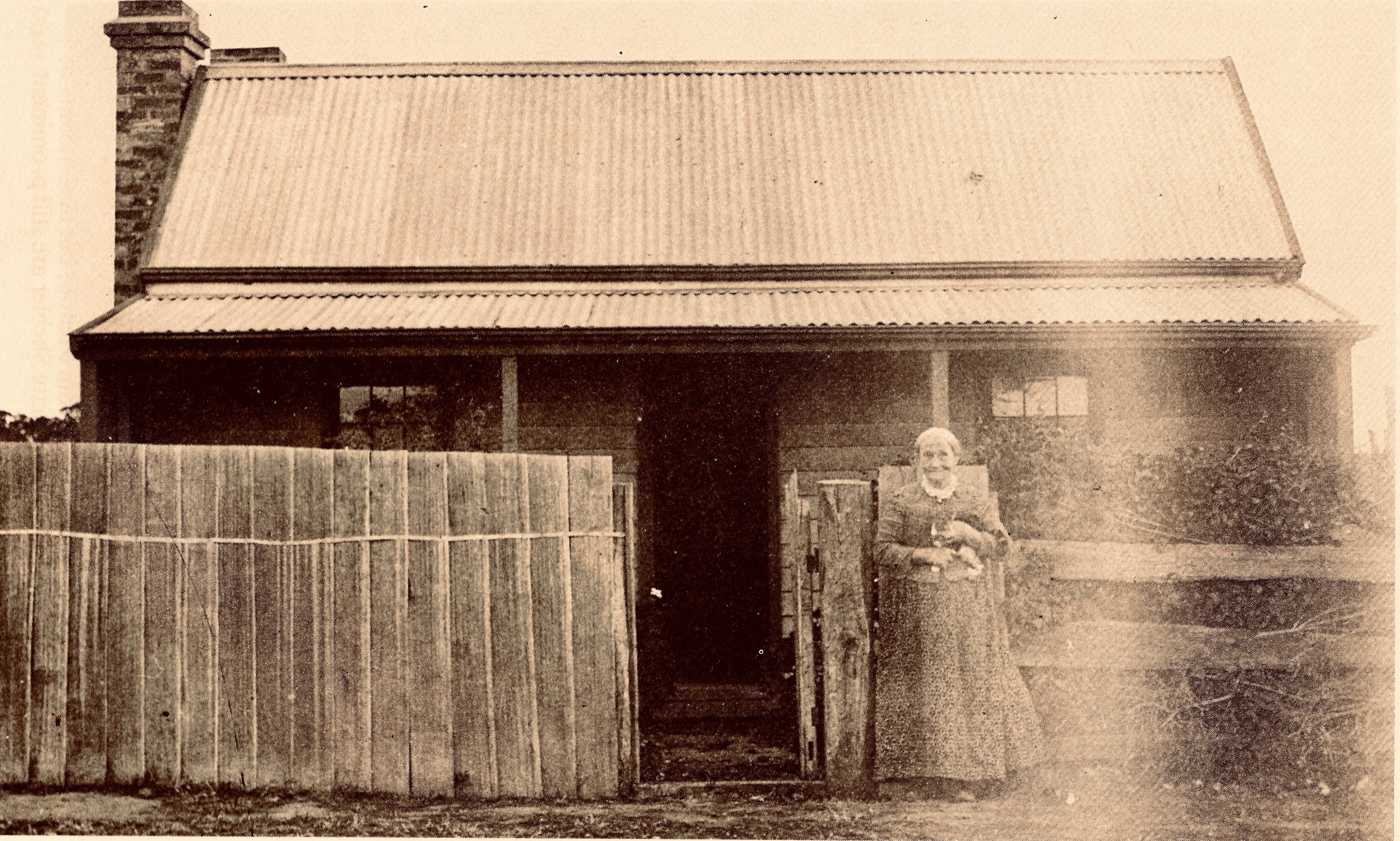 Hannah Jane ‘Grannie’ Watts outside Lynch Cottage, her home & private hospital in Melton Vic c.1910 © Watts, Burns, Tarleton & Hogg families